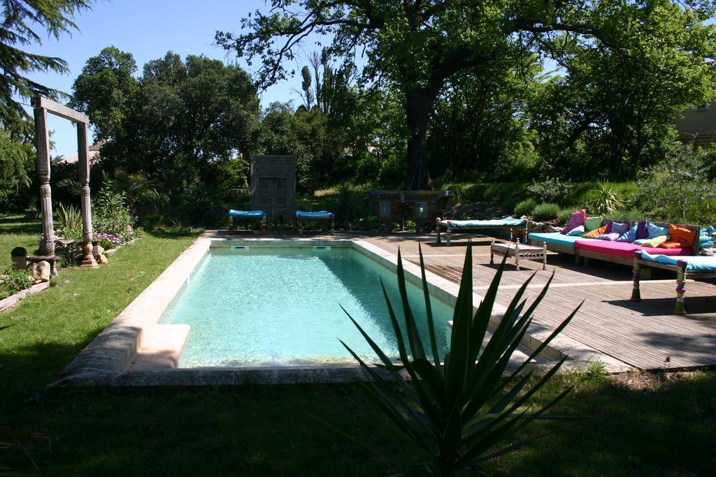Les Routes Du Monde Bed and Breakfast Saint-Geniès-de-Comolas Εξωτερικό φωτογραφία