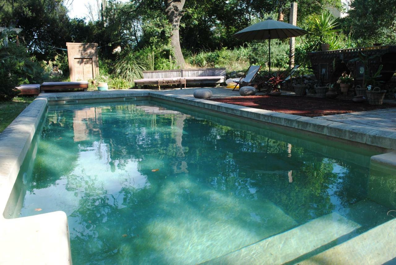 Les Routes Du Monde Bed and Breakfast Saint-Geniès-de-Comolas Εξωτερικό φωτογραφία
