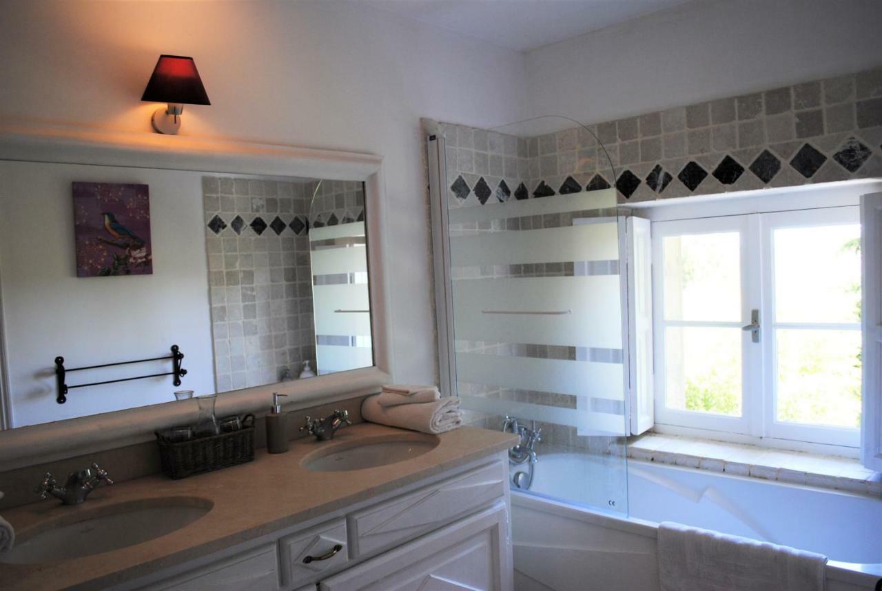 Les Routes Du Monde Bed and Breakfast Saint-Geniès-de-Comolas Εξωτερικό φωτογραφία